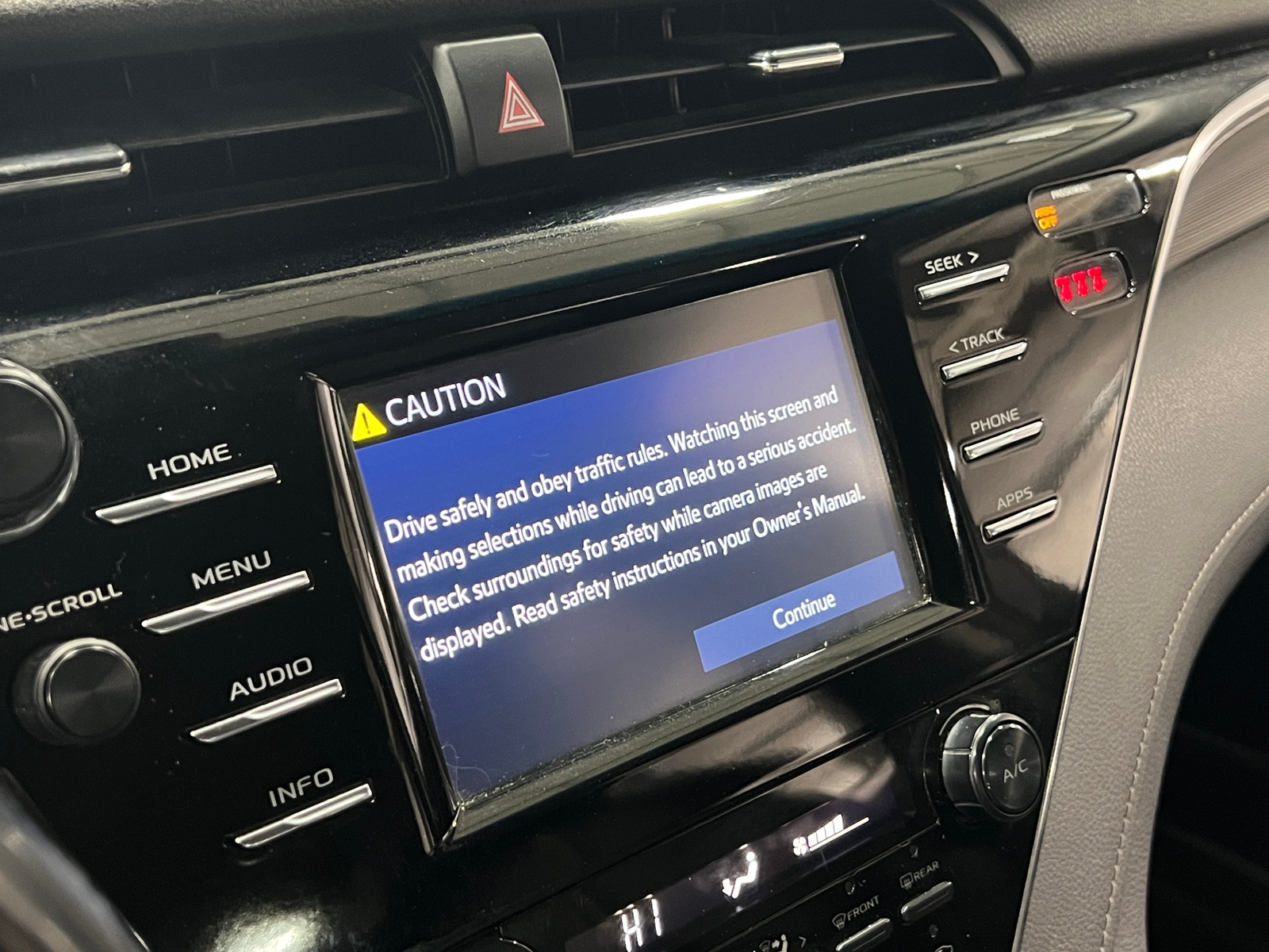 Thumbnail: 2018 Toyota Camry - 4