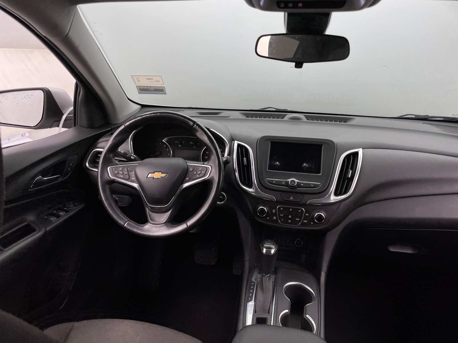 Thumbnail: 2019 Chevrolet Equinox - 3