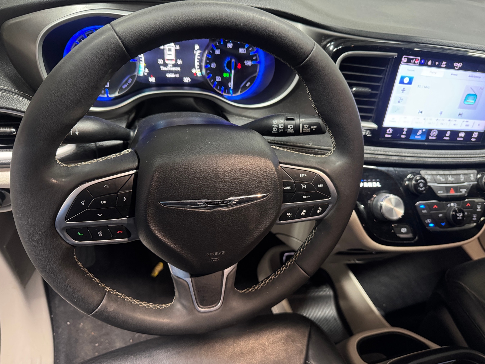 Thumbnail: 2022 Chrysler Pacifica - 5