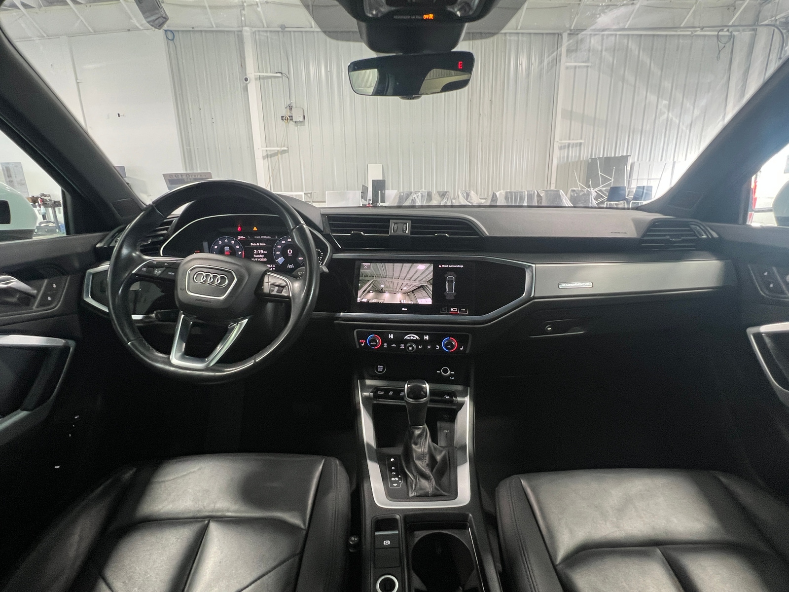 Thumbnail: 2023 Audi Q3 - 2