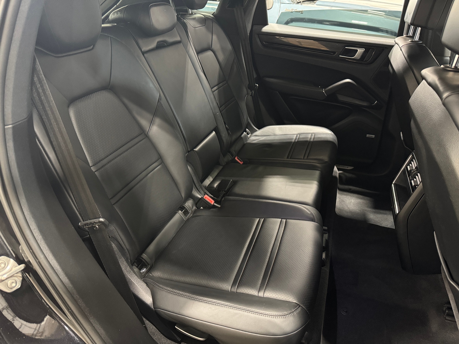 Thumbnail: 2019 Porsche Cayenne - 5