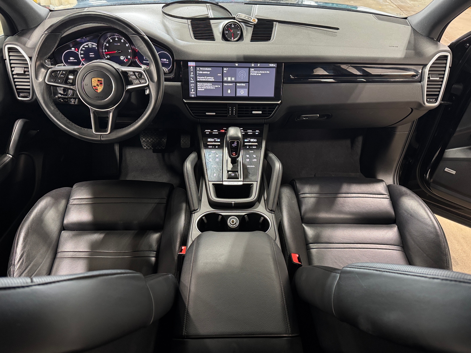 Thumbnail: 2019 Porsche Cayenne - 2