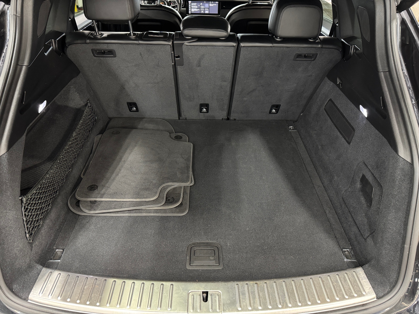 Thumbnail: 2019 Porsche Cayenne - 6