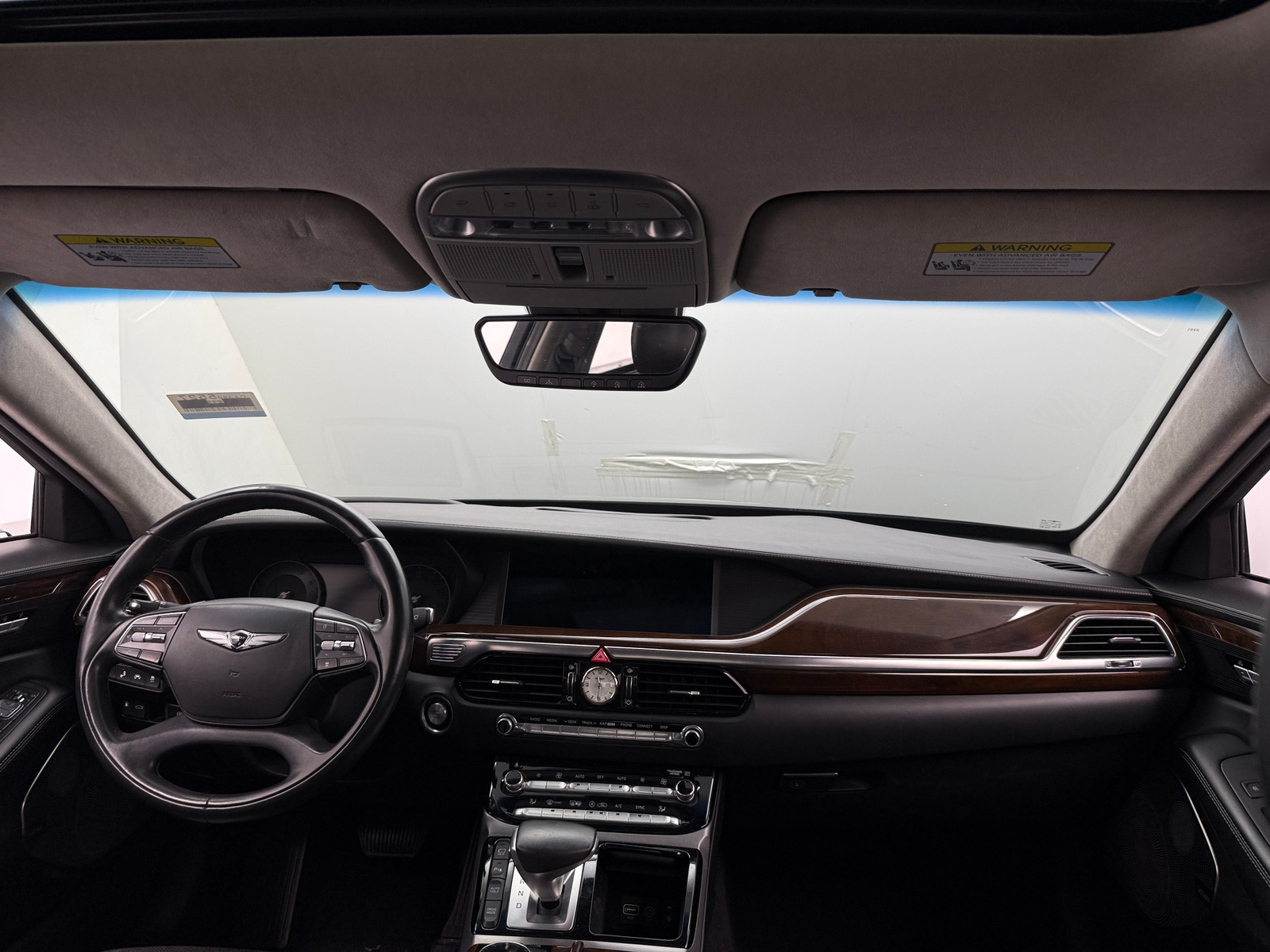 Thumbnail: 2018 Genesis G90 - 2