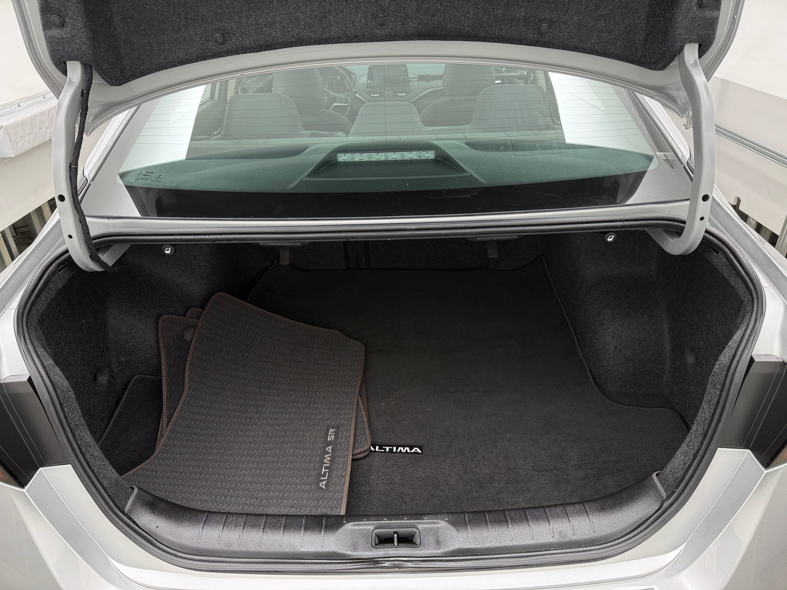 Thumbnail: 2020 Nissan Altima - 7