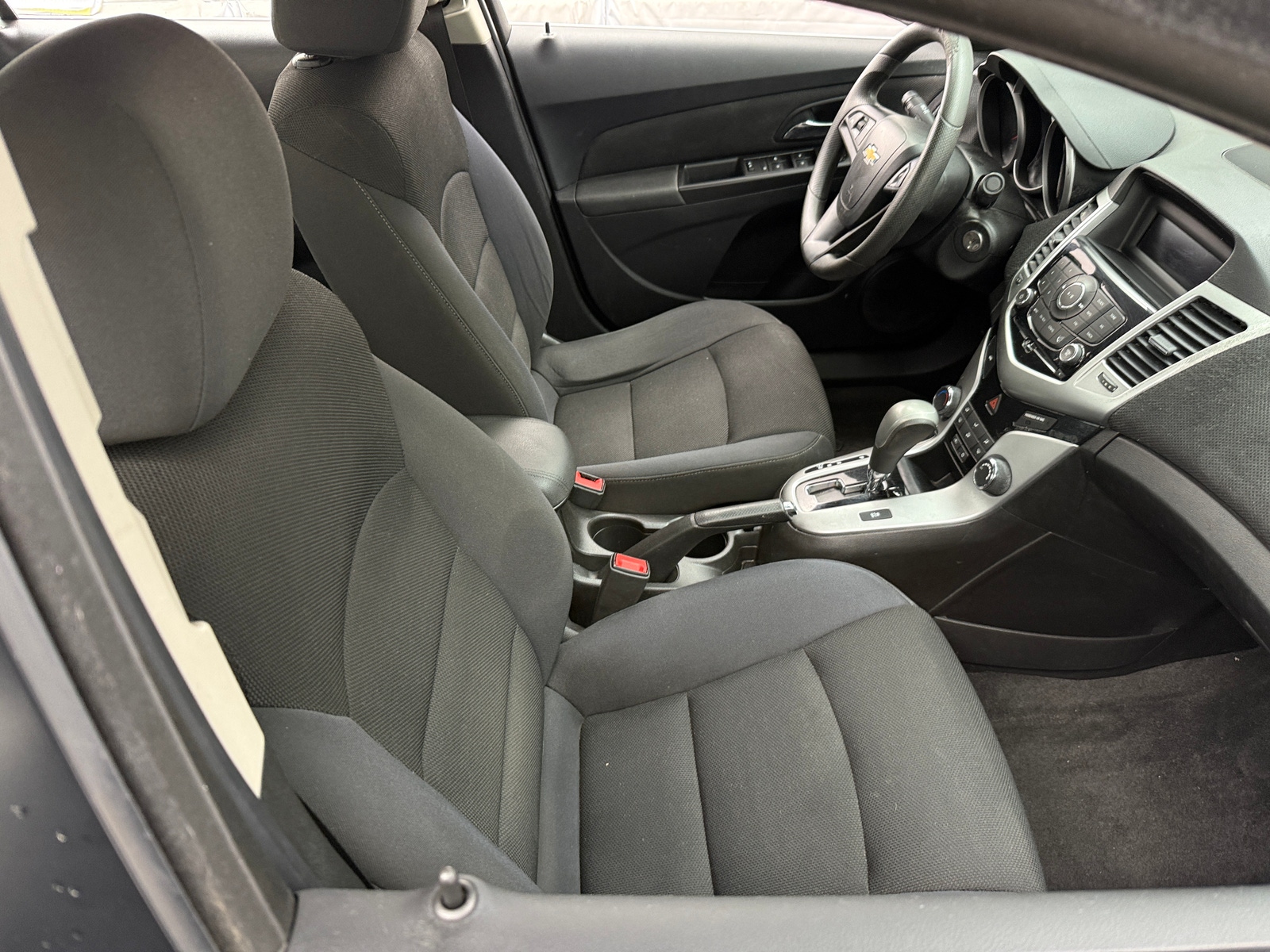 Thumbnail: 2016 Chevrolet Cruze - 2