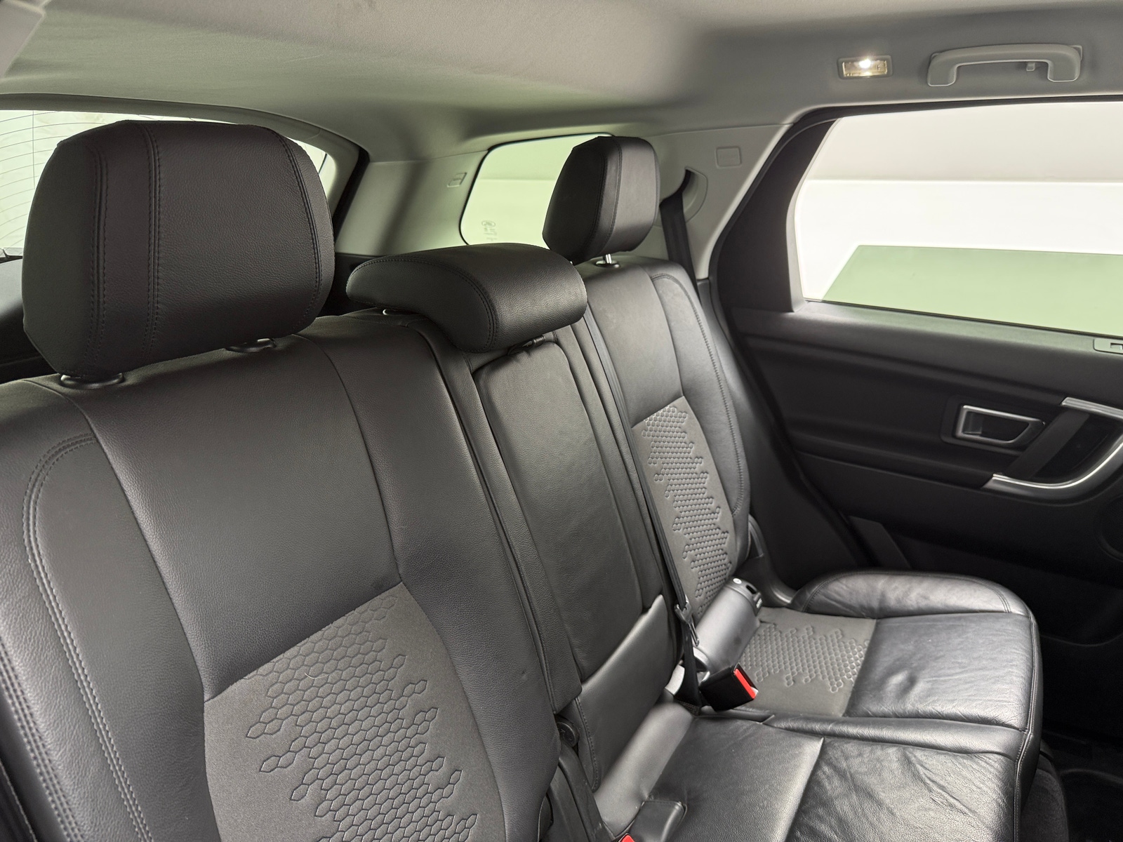 Thumbnail: 2019 Land Rover Discovery Sport - 5