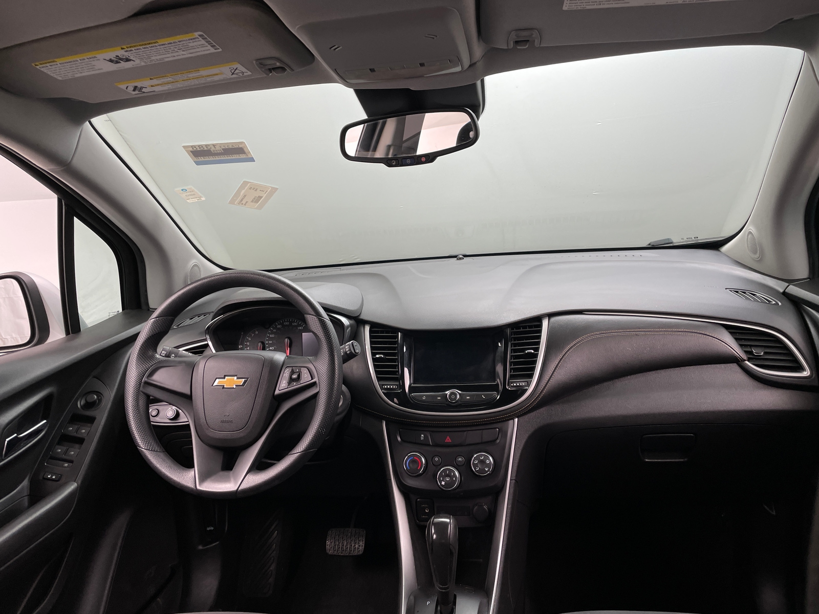 Thumbnail: 2018 Chevrolet Trax - 3