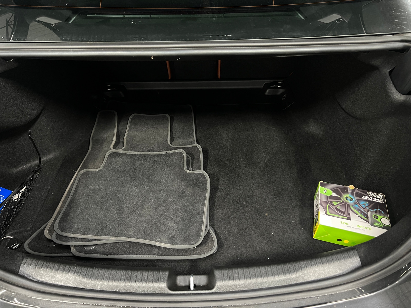 Thumbnail: 2023 Mercedes-Benz C-Class - 6