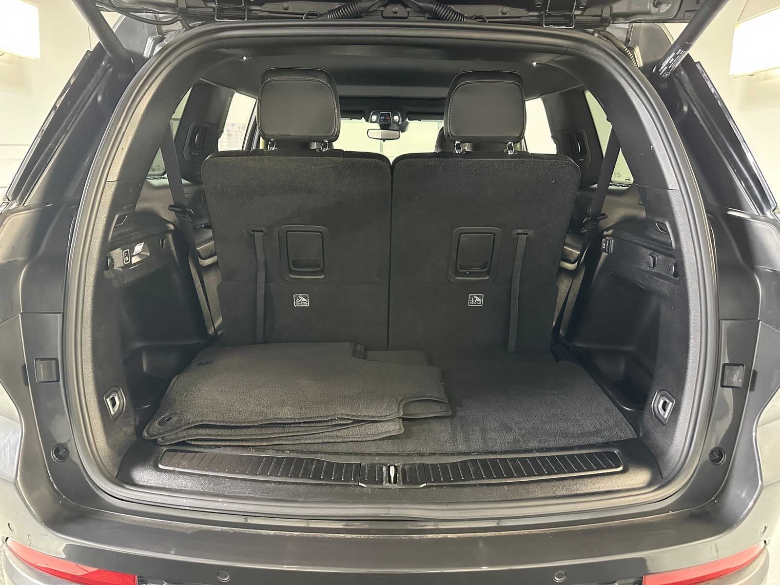 Thumbnail: 2023 Jeep Grand Cherokee L - 6