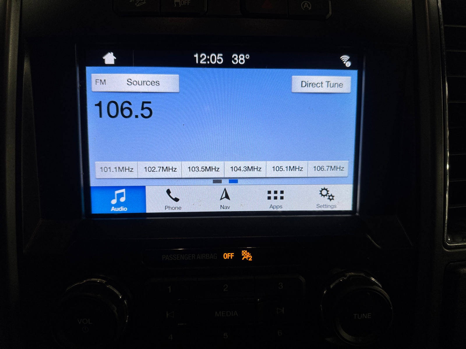 Thumbnail: 2019 Ford Econoline - 4