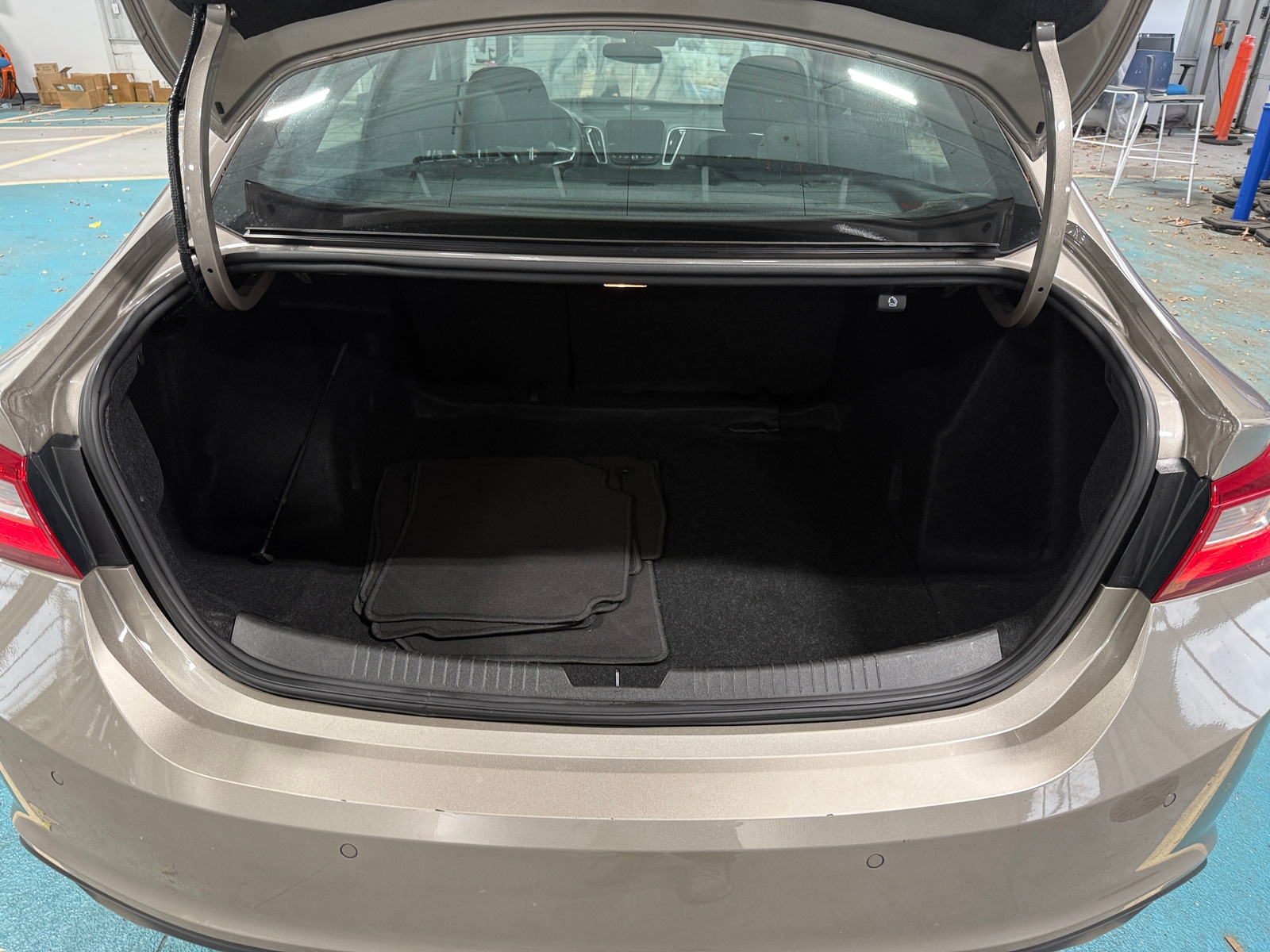 Thumbnail: 2024 Chevrolet Malibu - 7