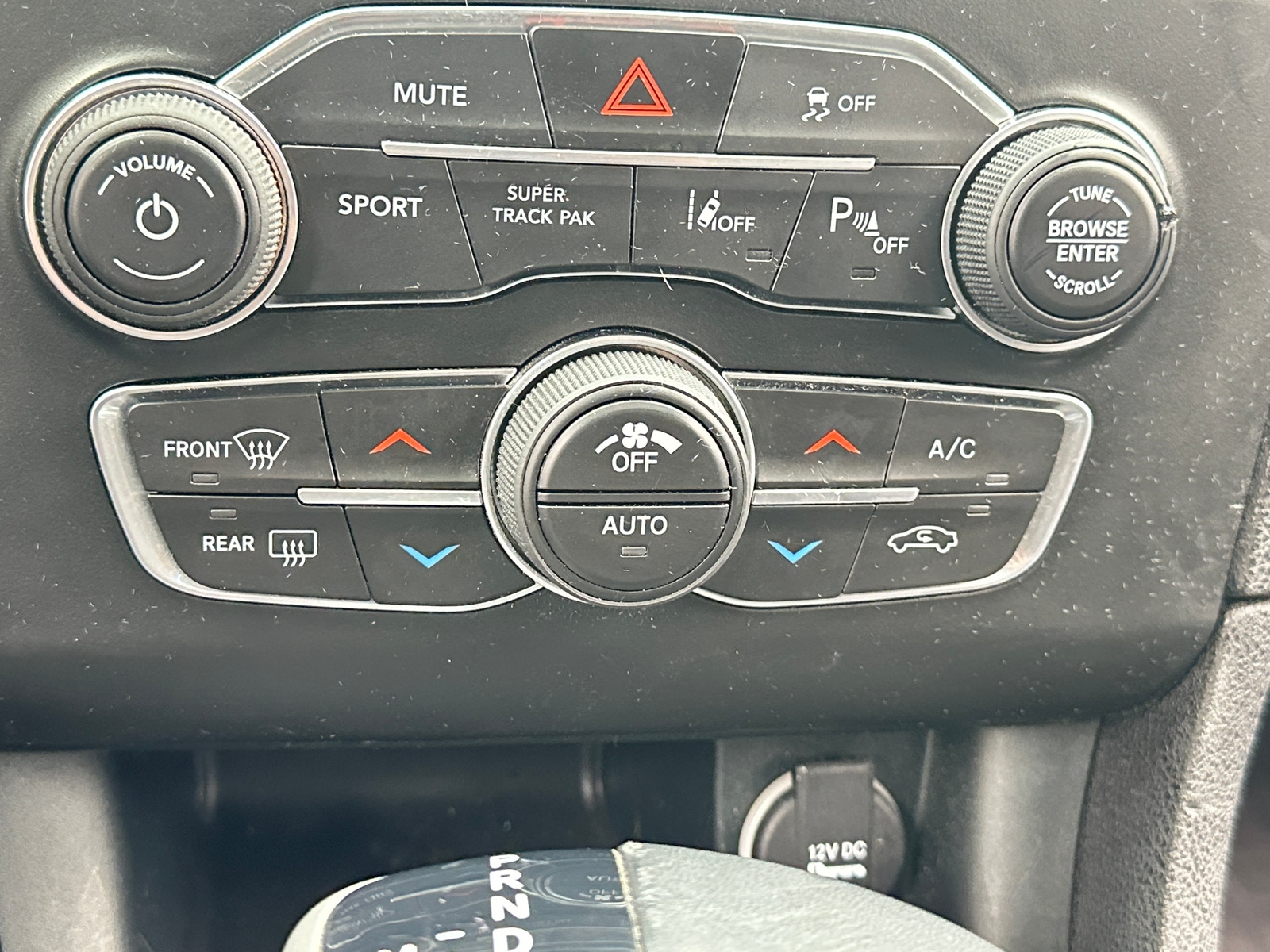 Thumbnail: 2018 Dodge Charger - 3