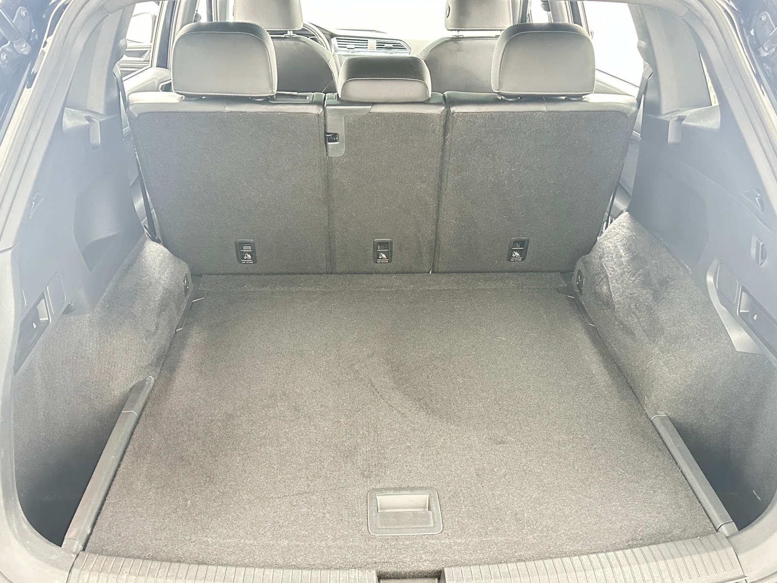 Thumbnail: 2021 Volkswagen Tiguan - 6