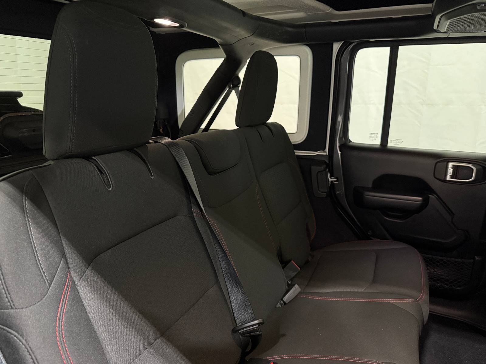 Thumbnail: 2019 Jeep Wrangler - 6