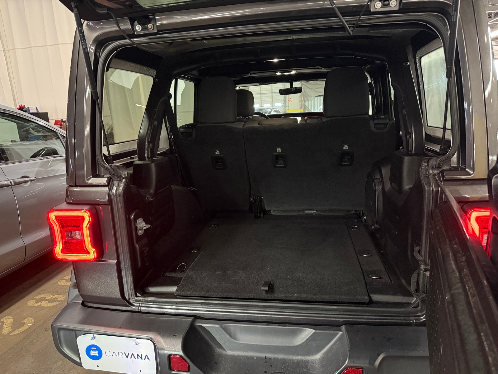 Thumbnail: 2019 Jeep Wrangler - 7