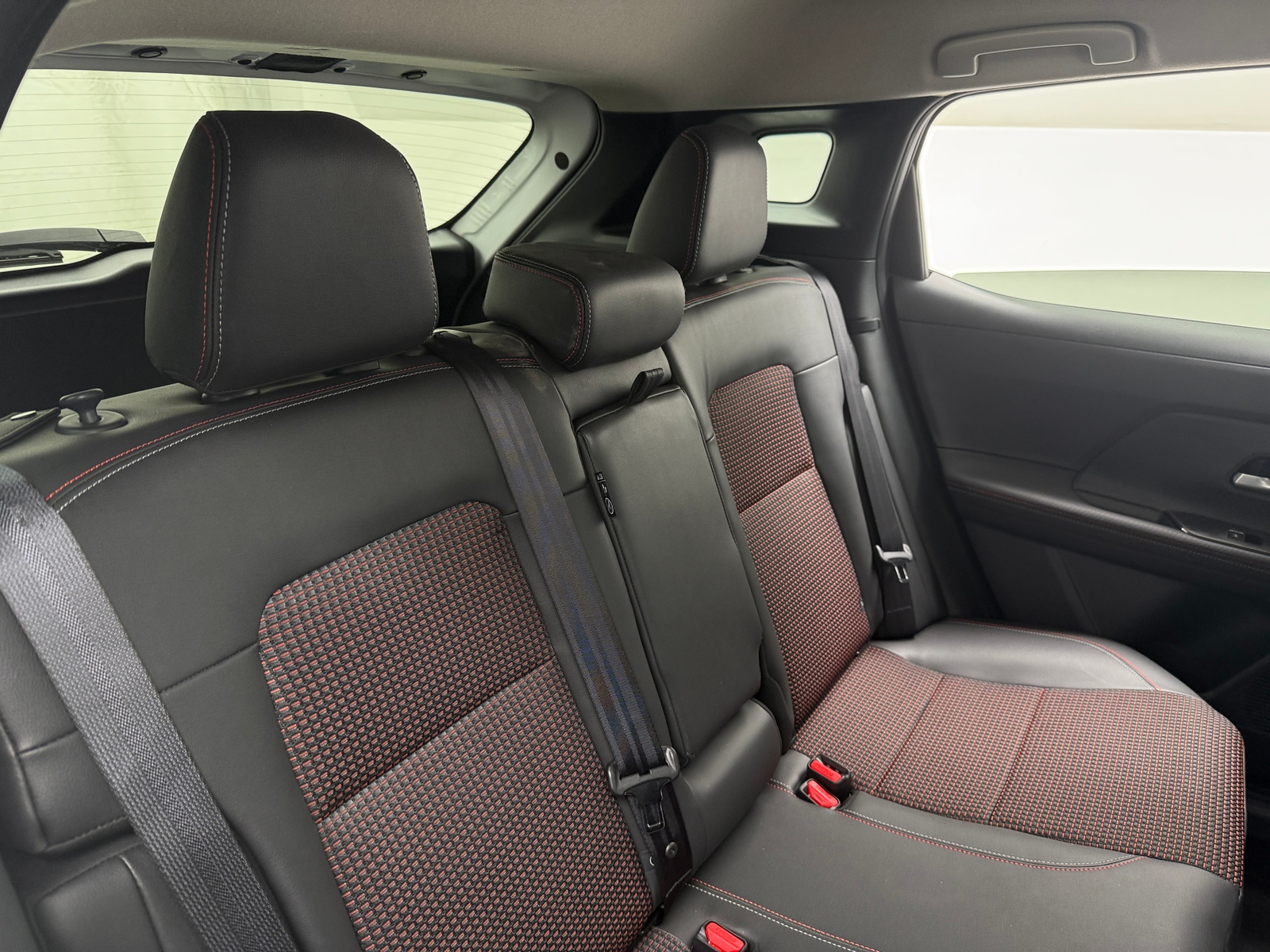 Thumbnail: 2025 Nissan Kicks - 5