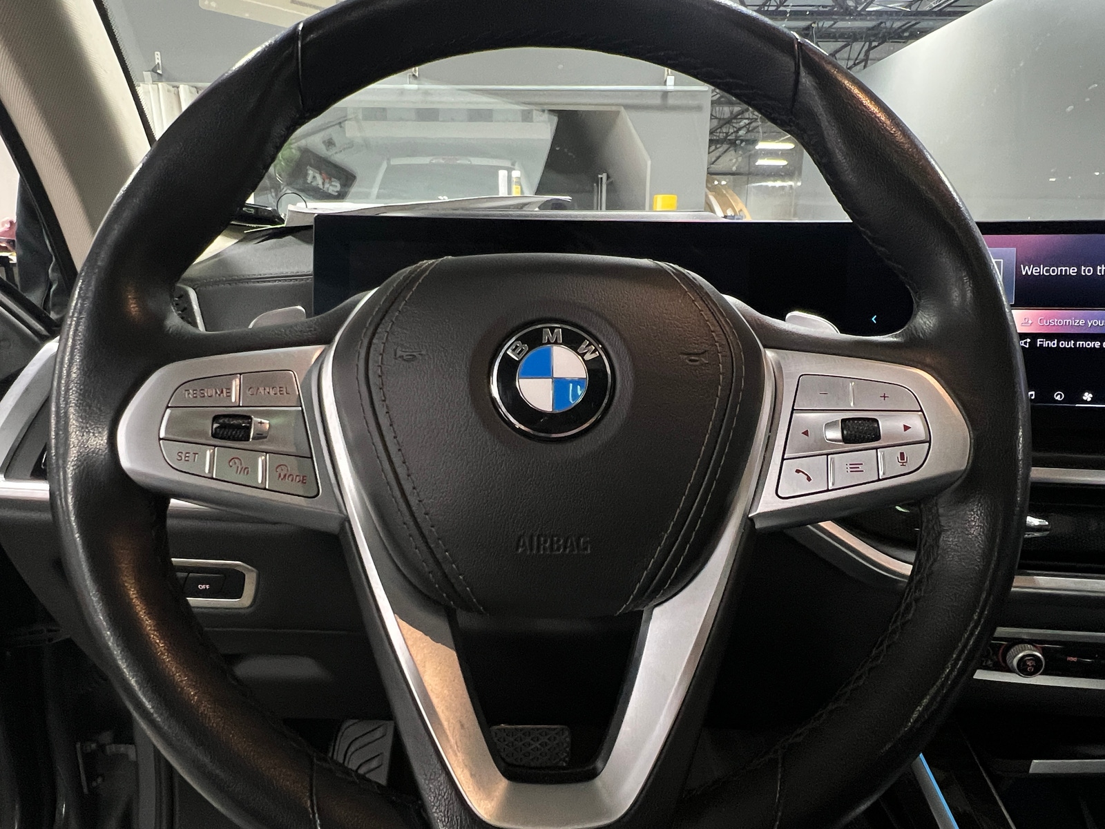 Thumbnail: 2024 BMW X7 - 4