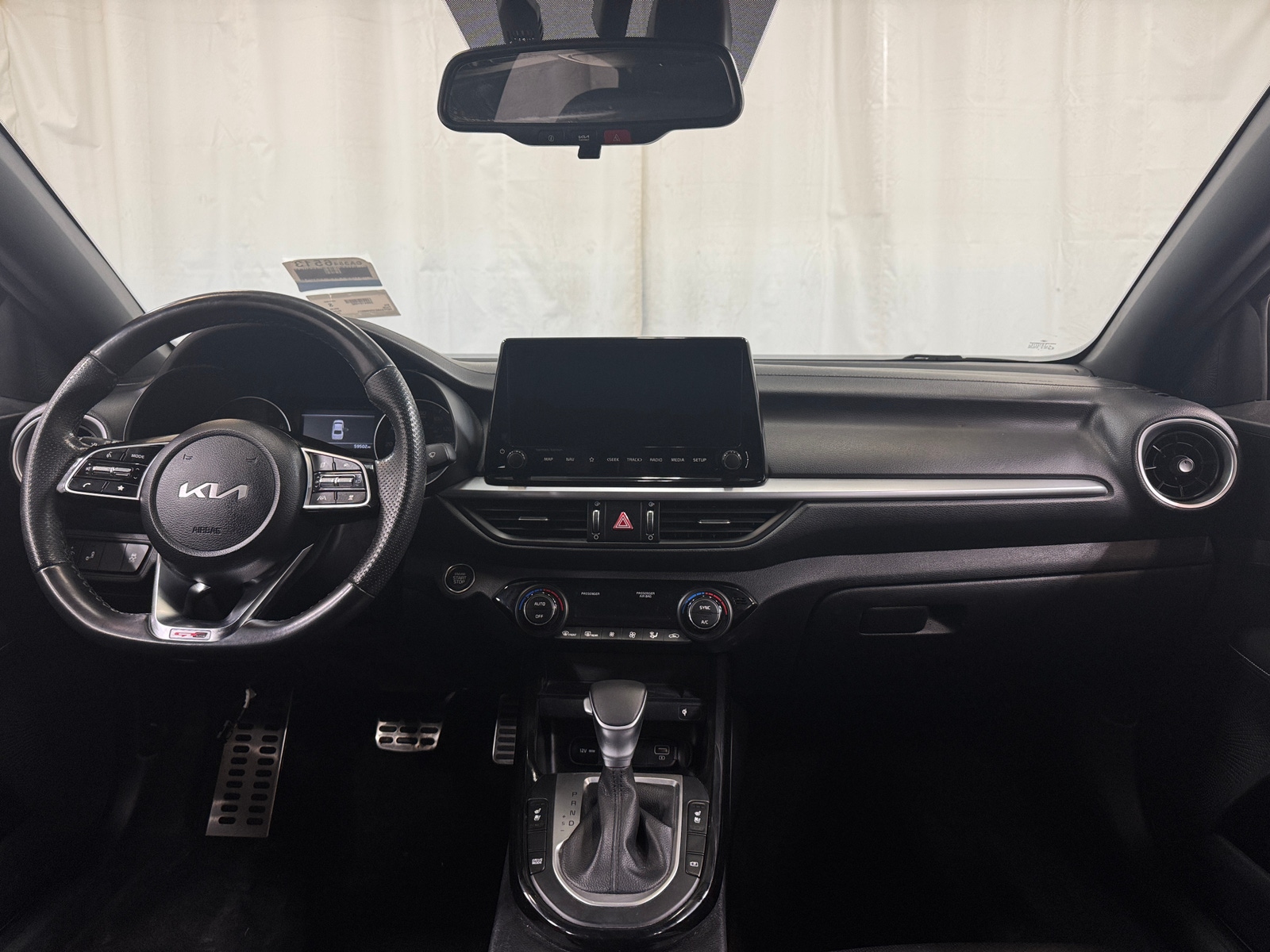 Thumbnail: 2023 Kia Forte - 3