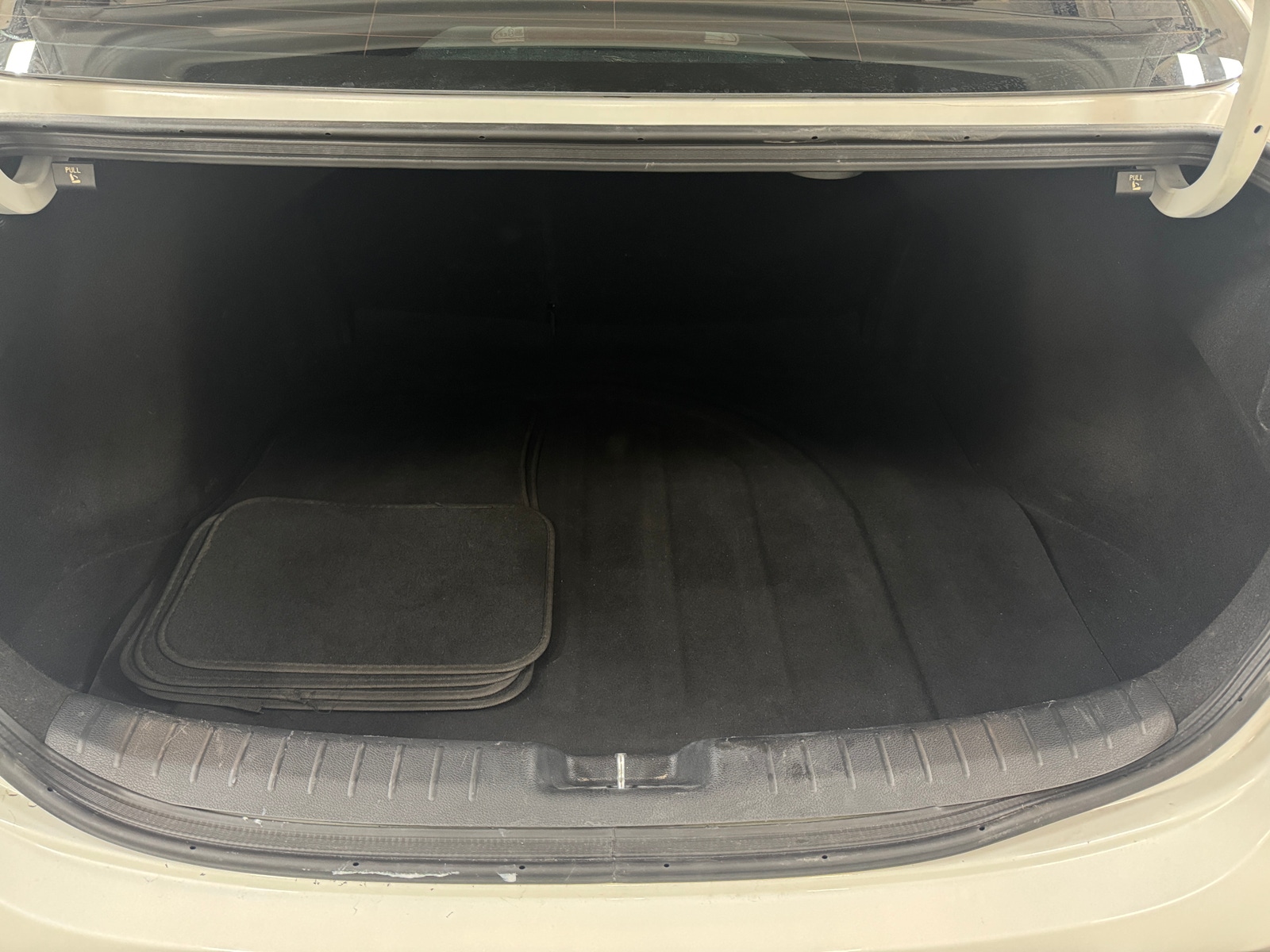 Thumbnail: 2023 Kia Forte - 7