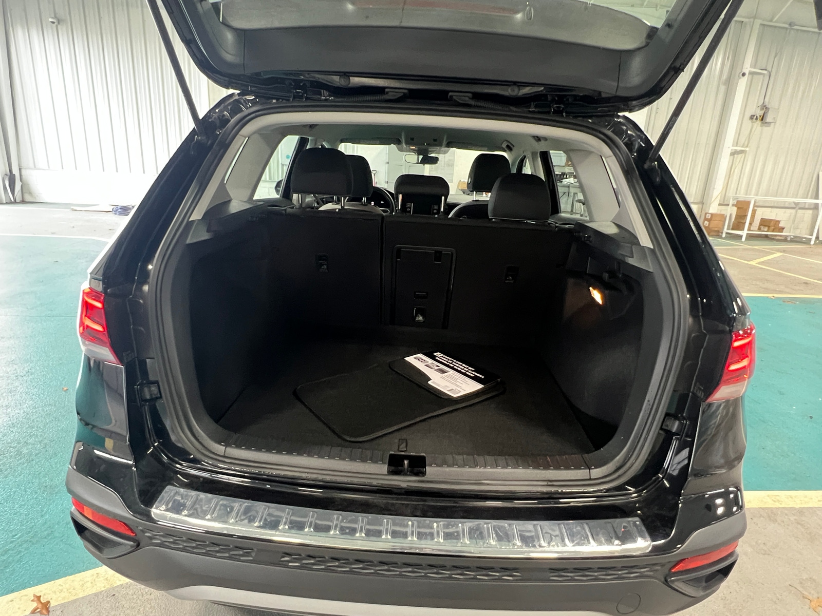 Thumbnail: 2023 Volkswagen Taos - 7