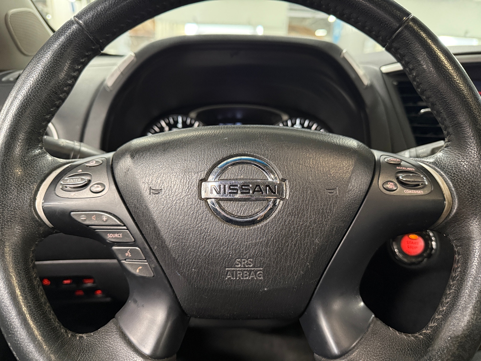 Thumbnail: 2016 Nissan Pathfinder - 4