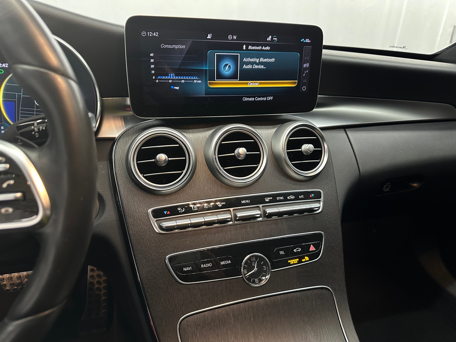 Thumbnail: 2021 Mercedes-Benz C-Class - 3