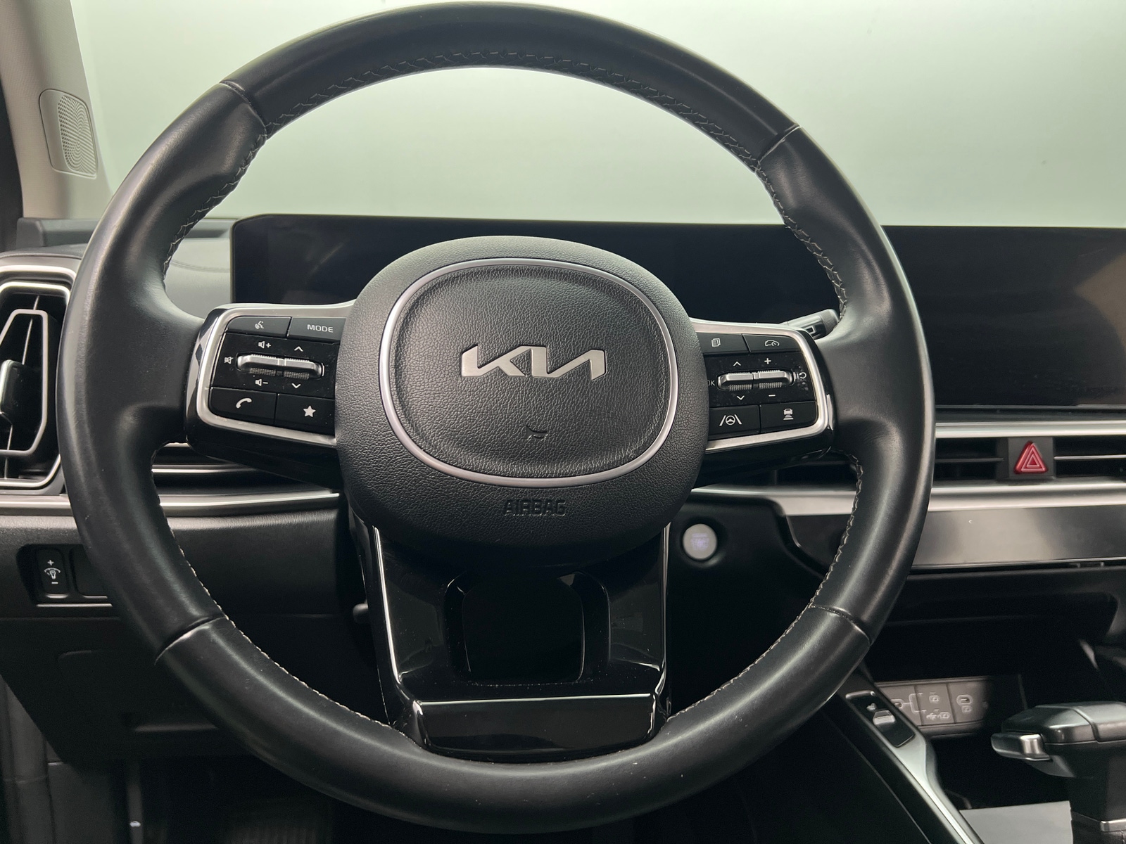 Thumbnail: 2024 Kia Sorento - 4