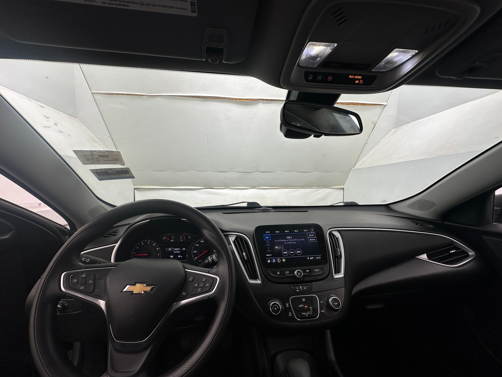 Thumbnail: 2021 Chevrolet Malibu - 3