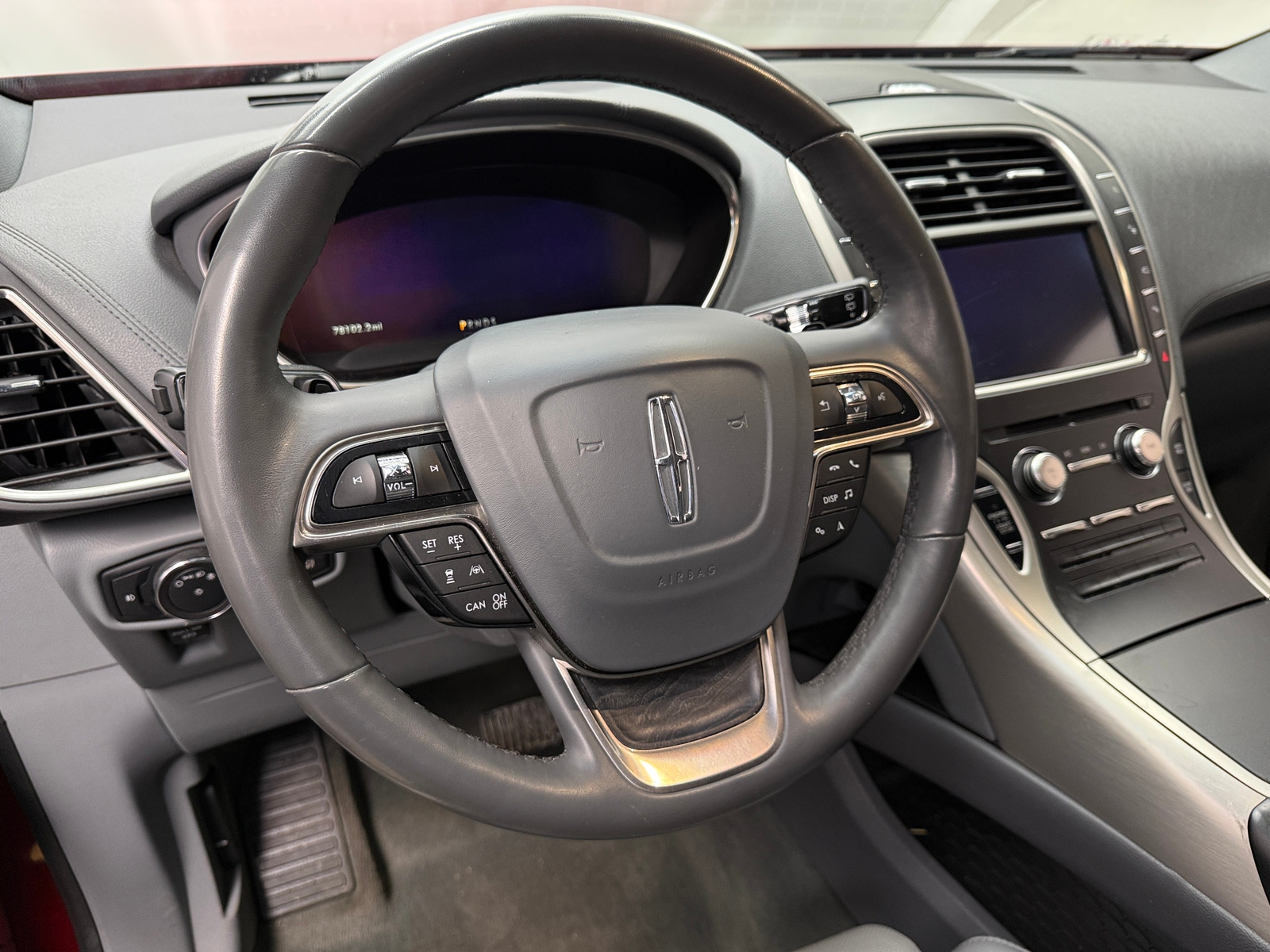 Thumbnail: 2019 Lincoln Nautilus - 4