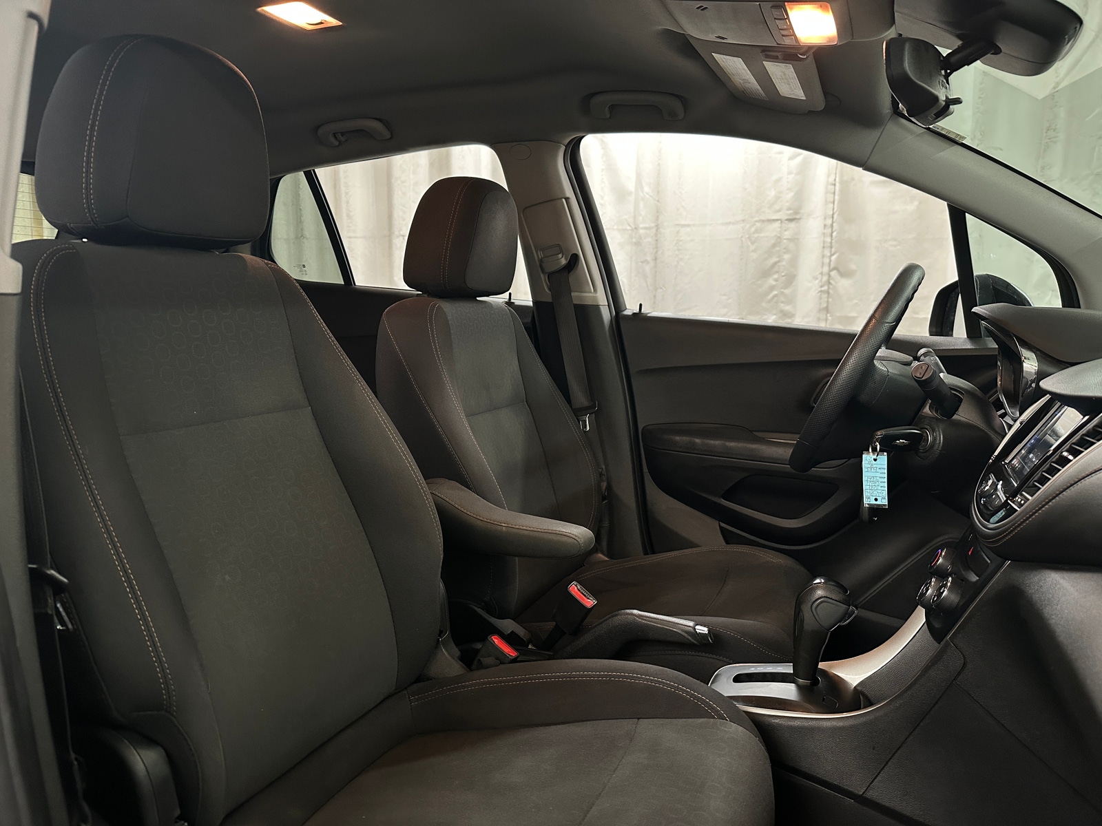 Thumbnail: 2019 Chevrolet Trax - 2