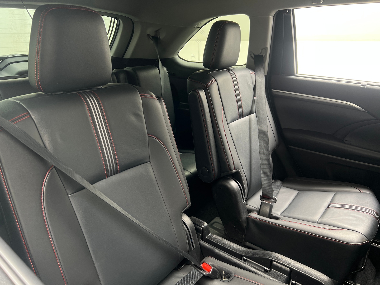 Thumbnail: 2019 Toyota Highlander - 6