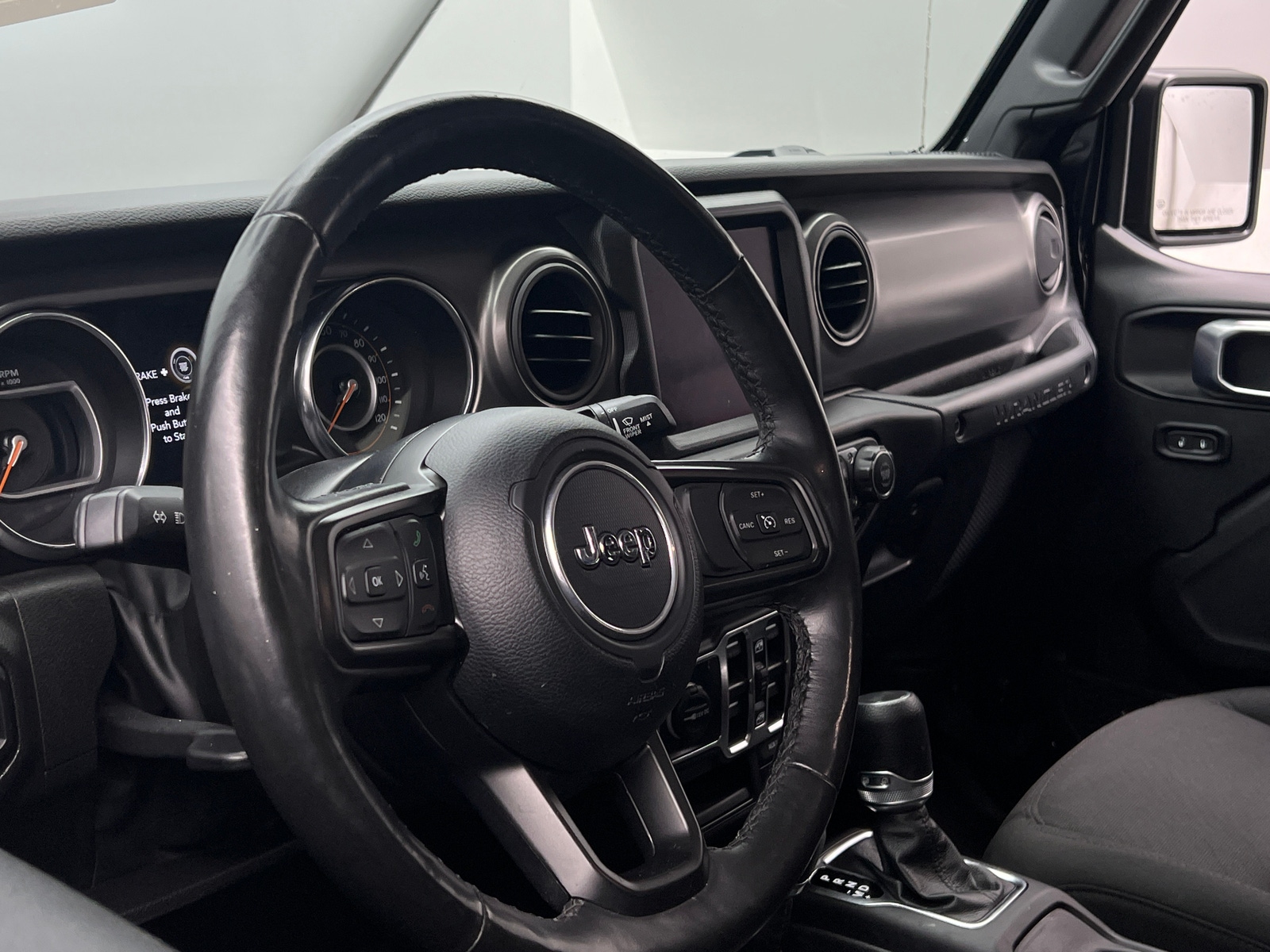 Thumbnail: 2022 Jeep Wrangler - 5