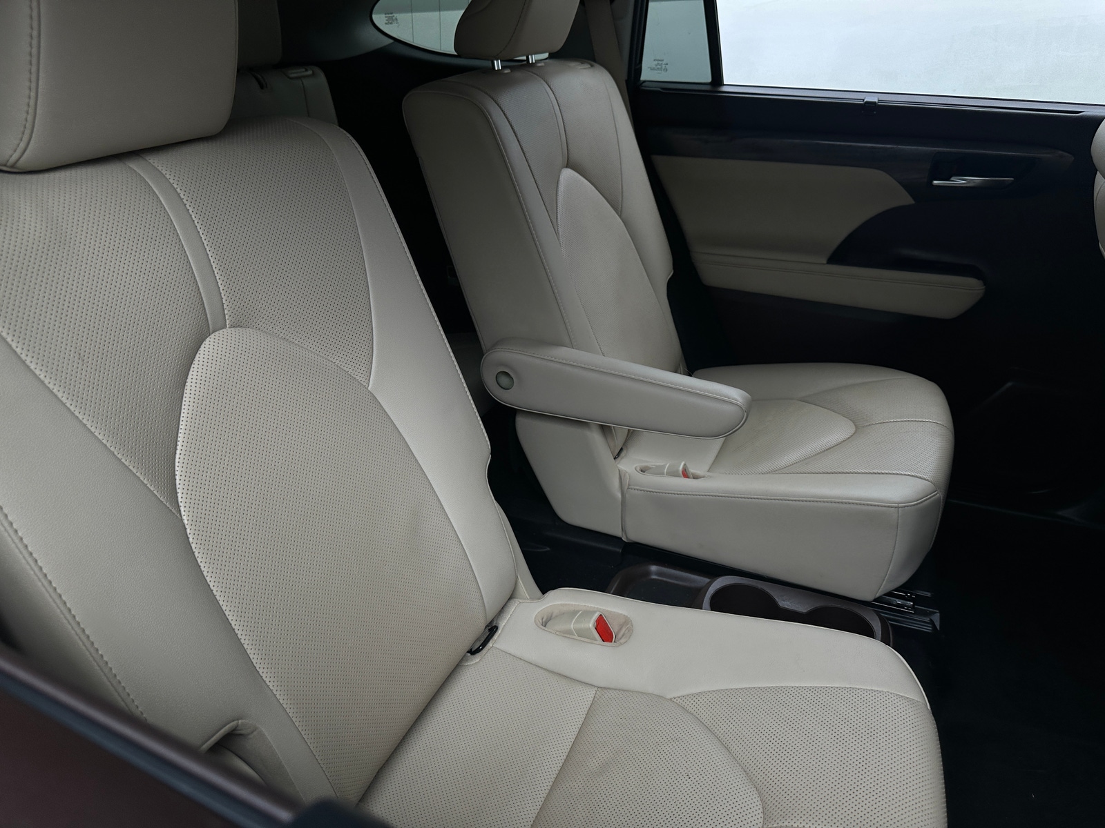 Thumbnail: 2020 Toyota Highlander - 5