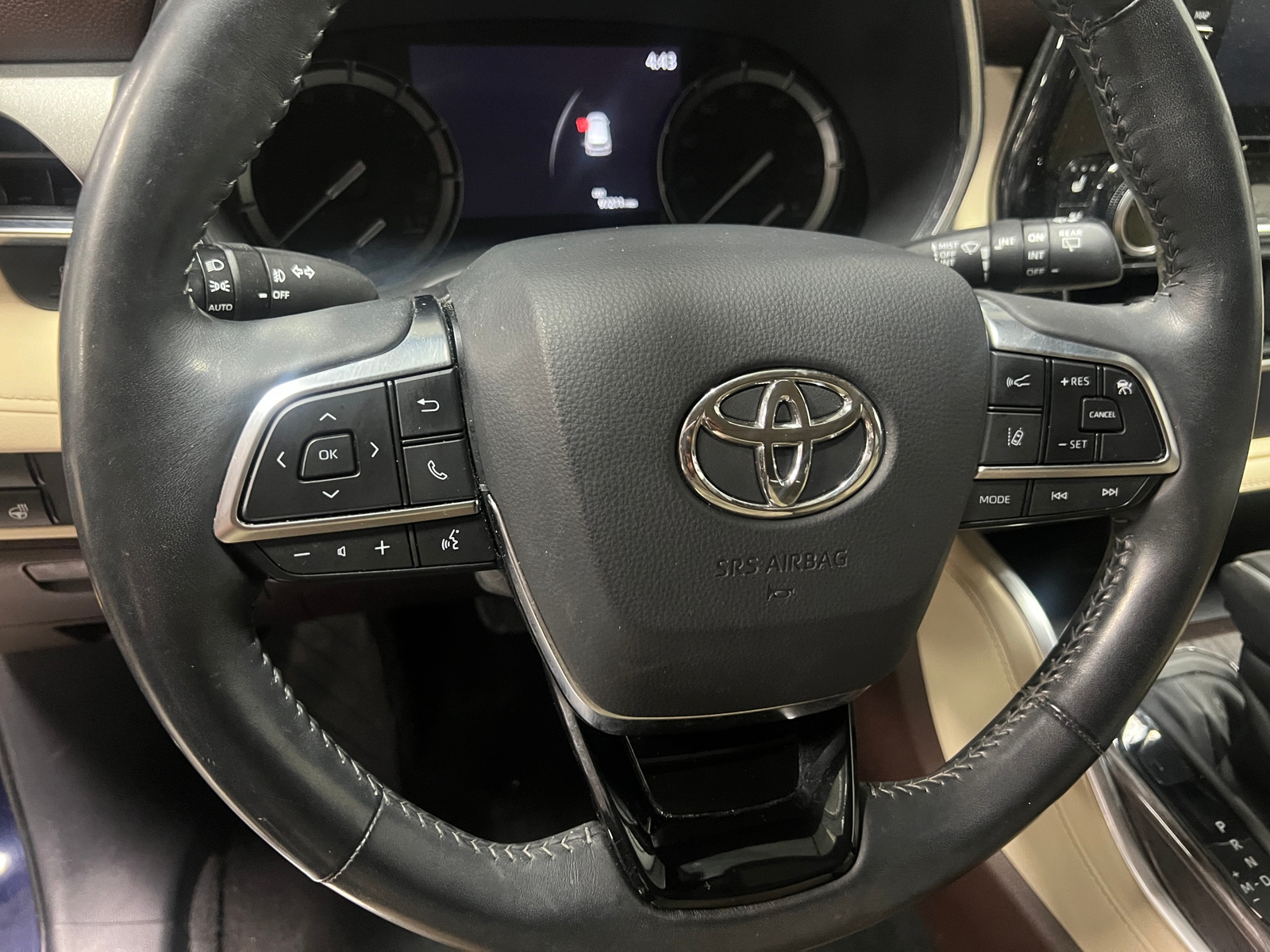 Thumbnail: 2020 Toyota Highlander - 4