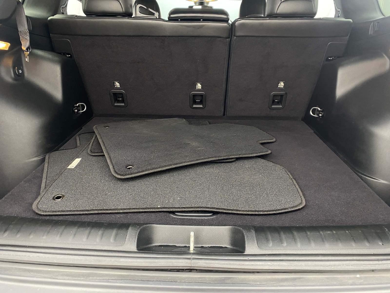 Thumbnail: 2019 Jeep Cherokee - 7