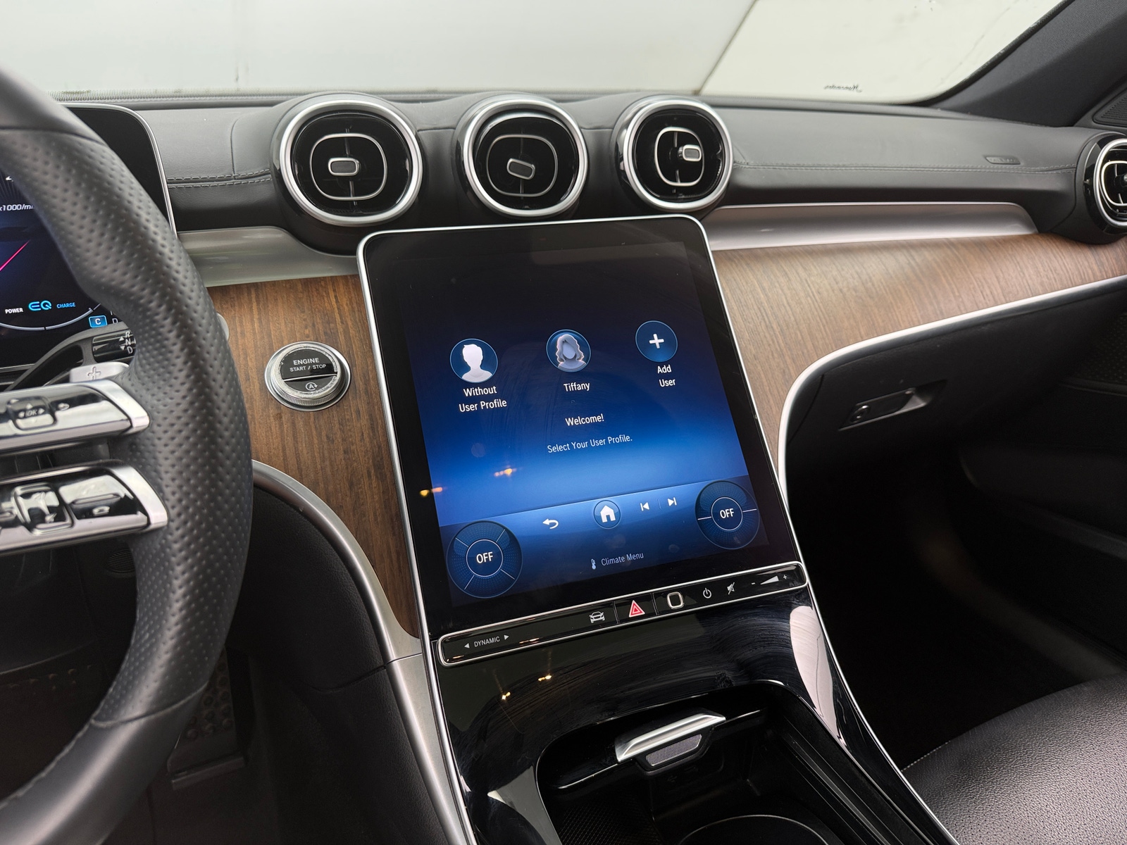 Thumbnail: 2022 Mercedes-Benz C-Class - 3