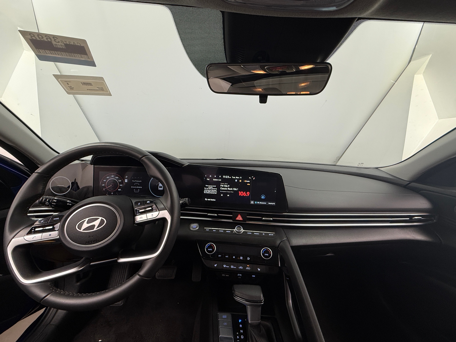 Thumbnail: 2025 Hyundai Elantra - 3