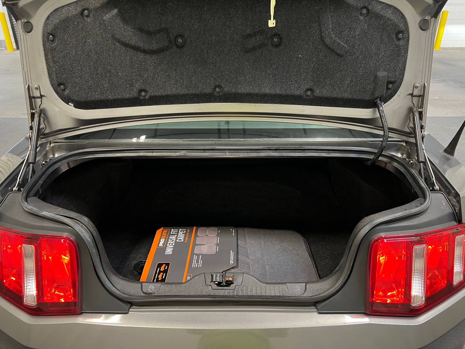 Thumbnail: 2010 Ford Mustang - 7