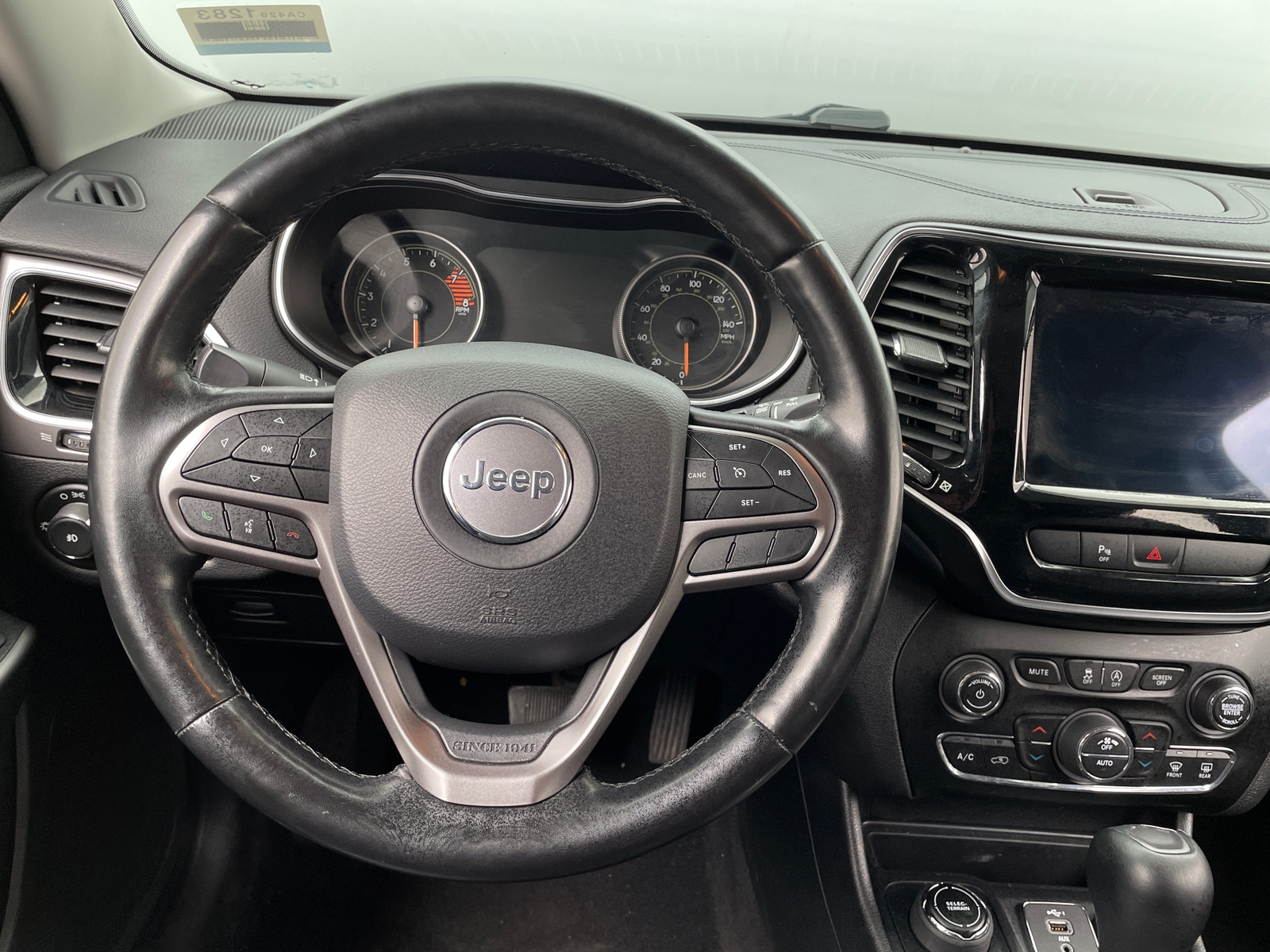 Thumbnail: 2020 Jeep Cherokee - 4