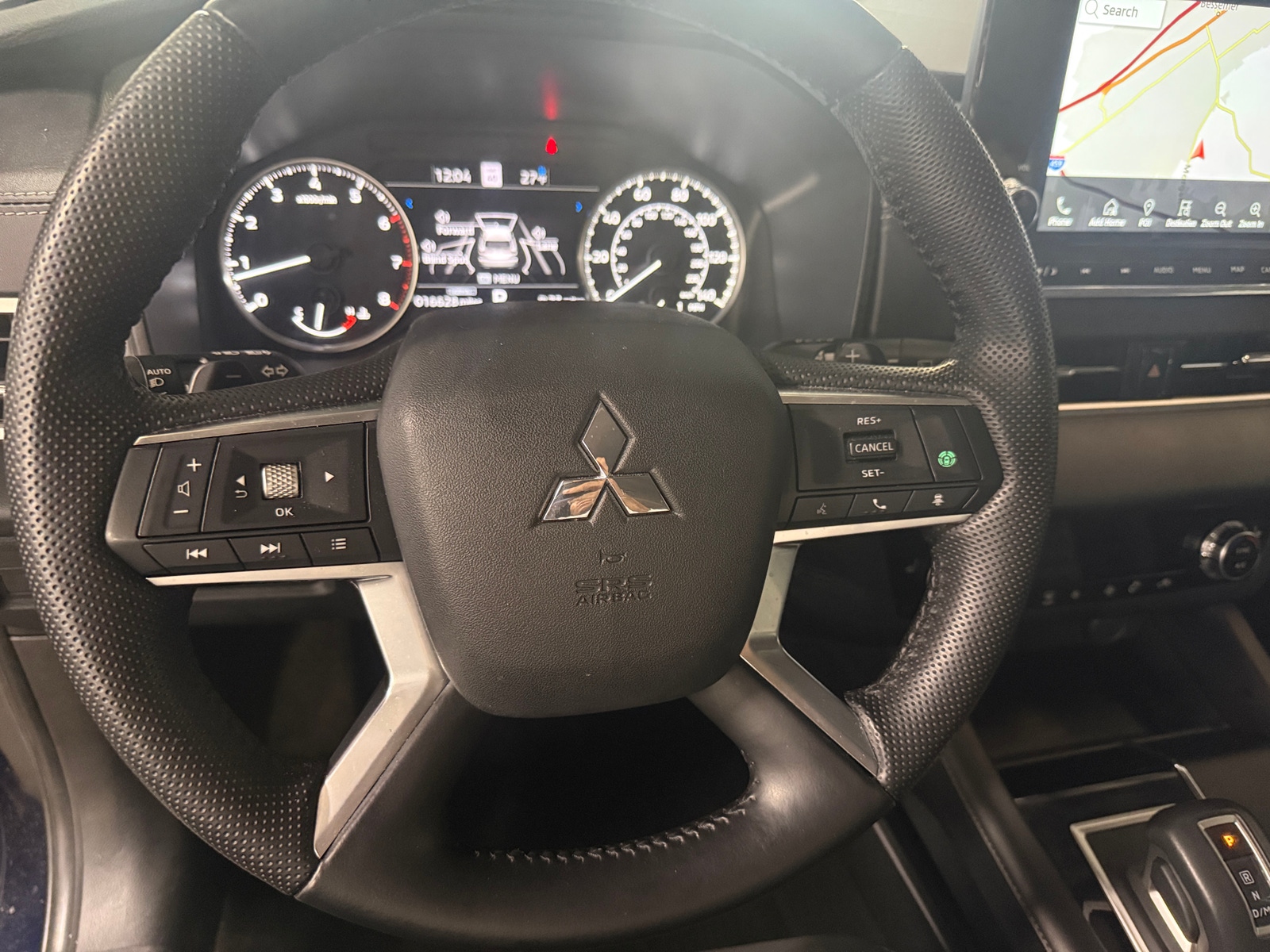 Thumbnail: 2023 Mitsubishi Outlander - 4