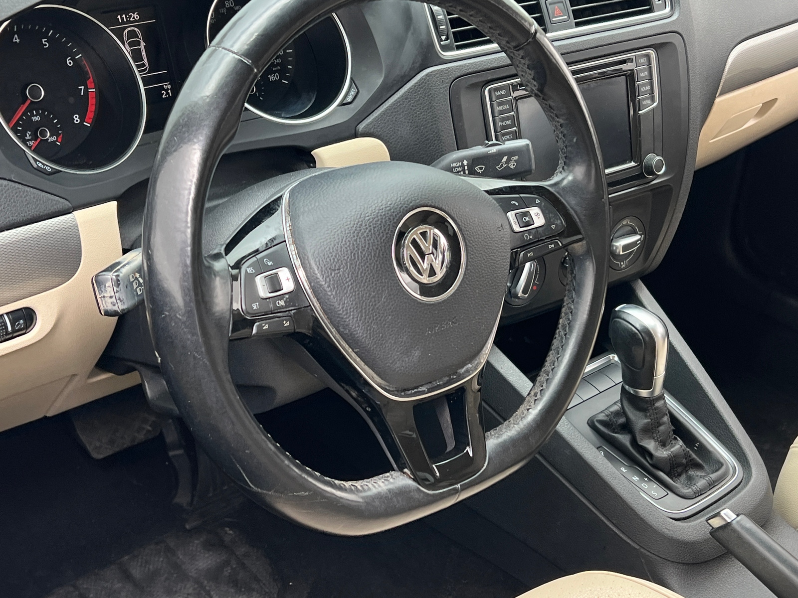 Thumbnail: 2017 Volkswagen Jetta - 4