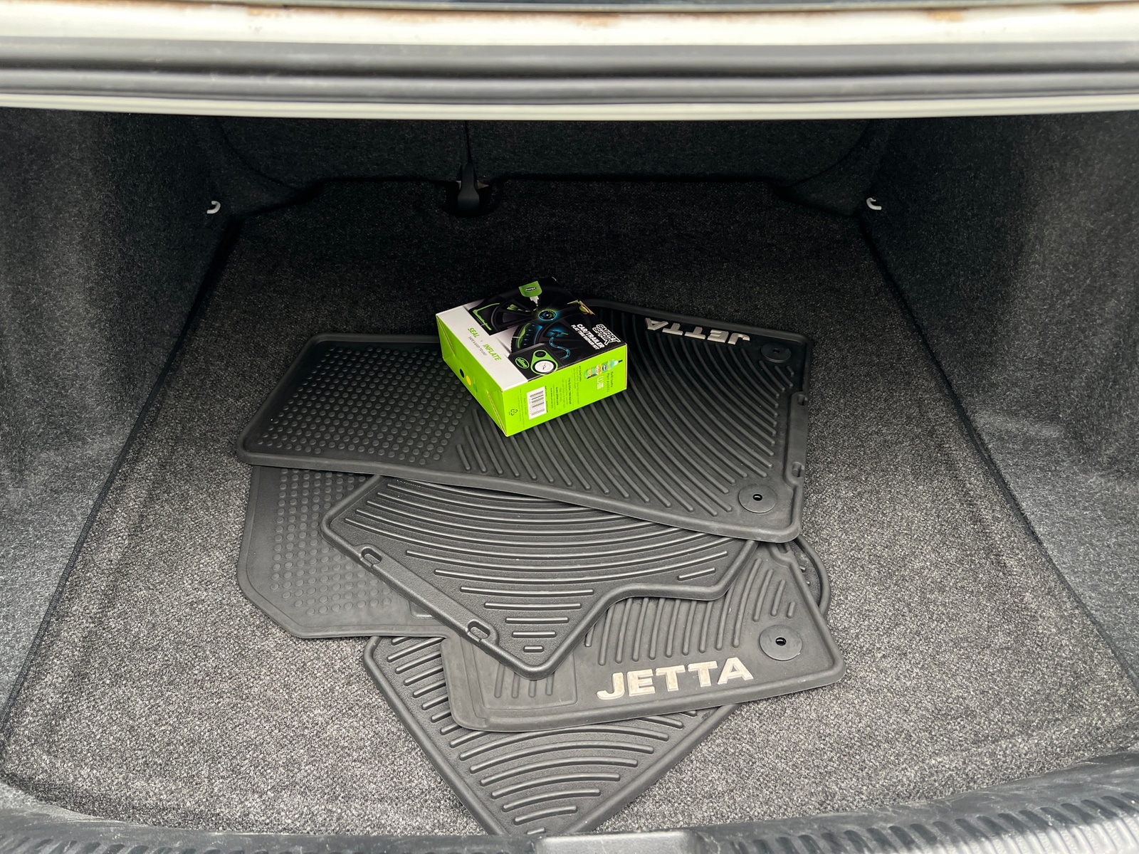 Thumbnail: 2017 Volkswagen Jetta - 6