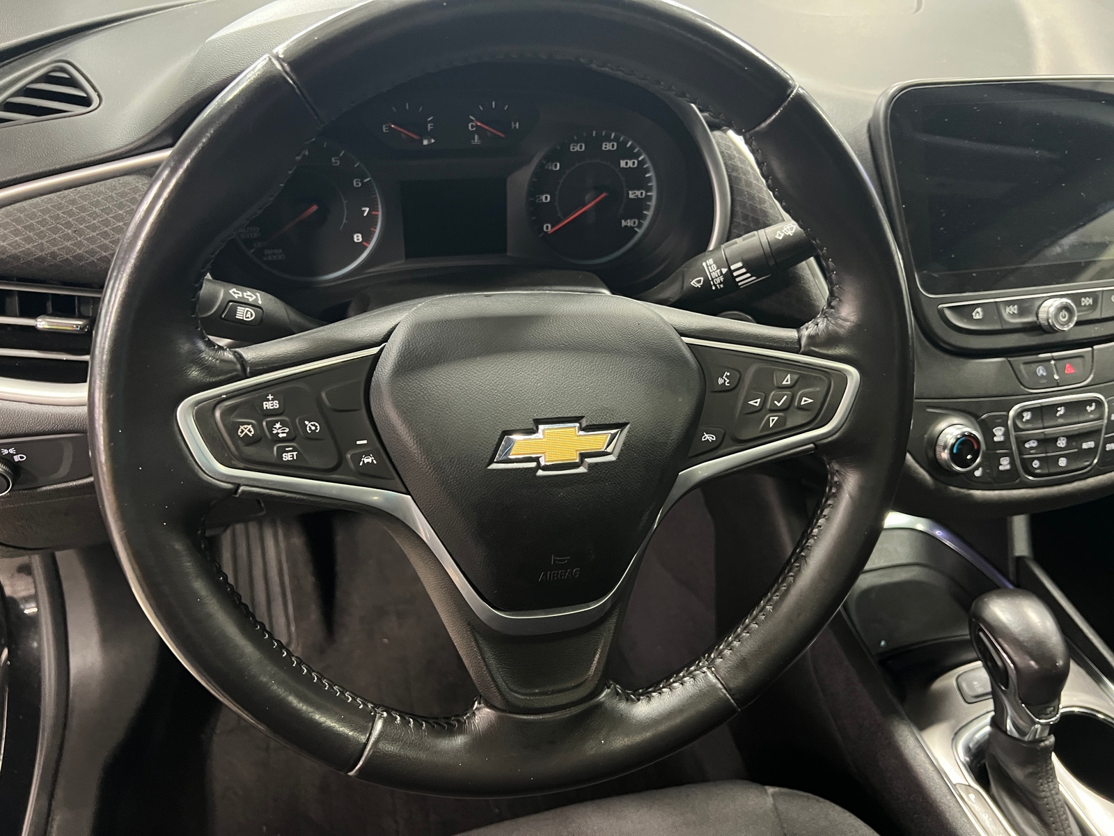 Thumbnail: 2022 Chevrolet Malibu - 5