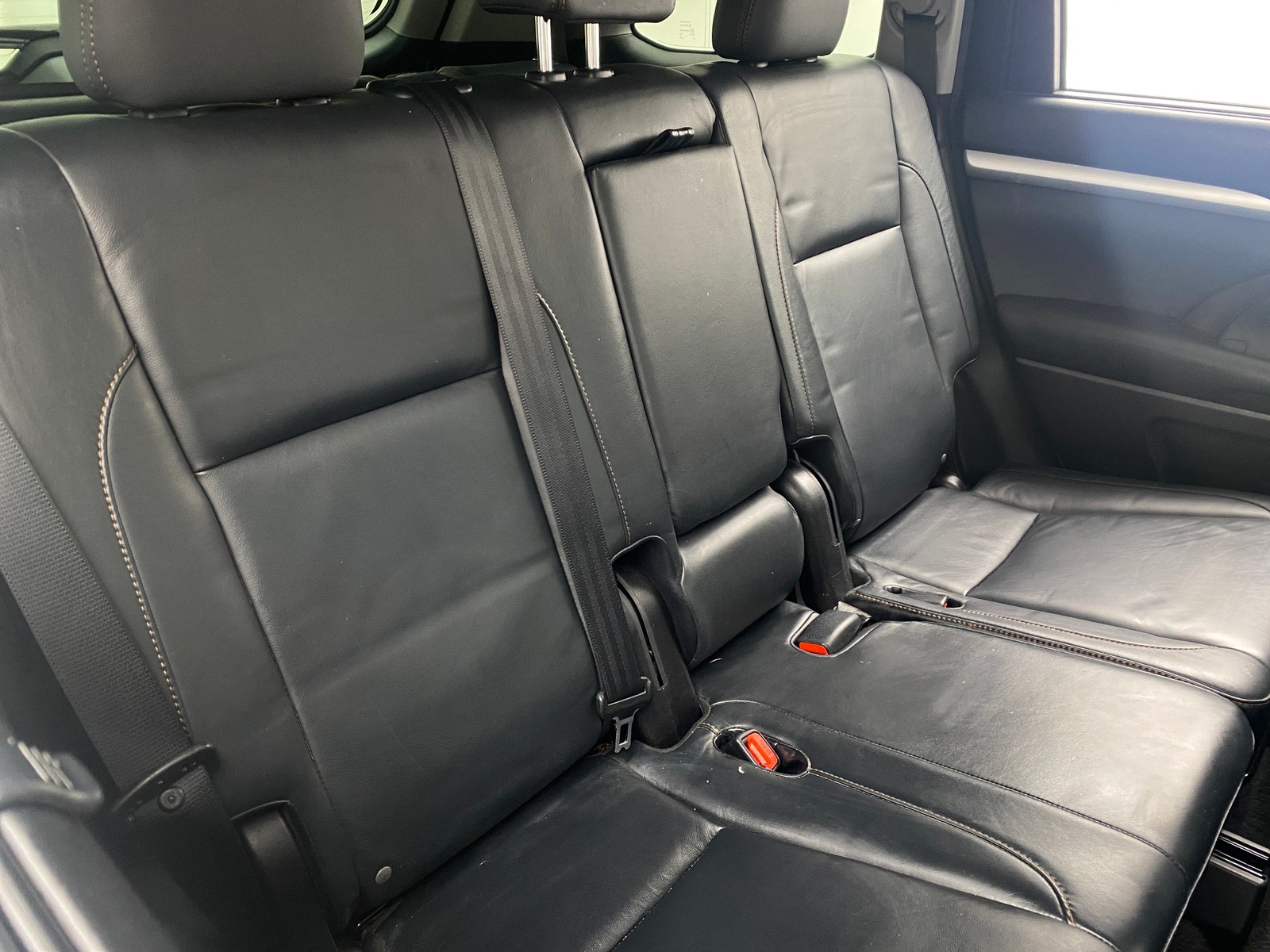 Thumbnail: 2015 Toyota Highlander - 5