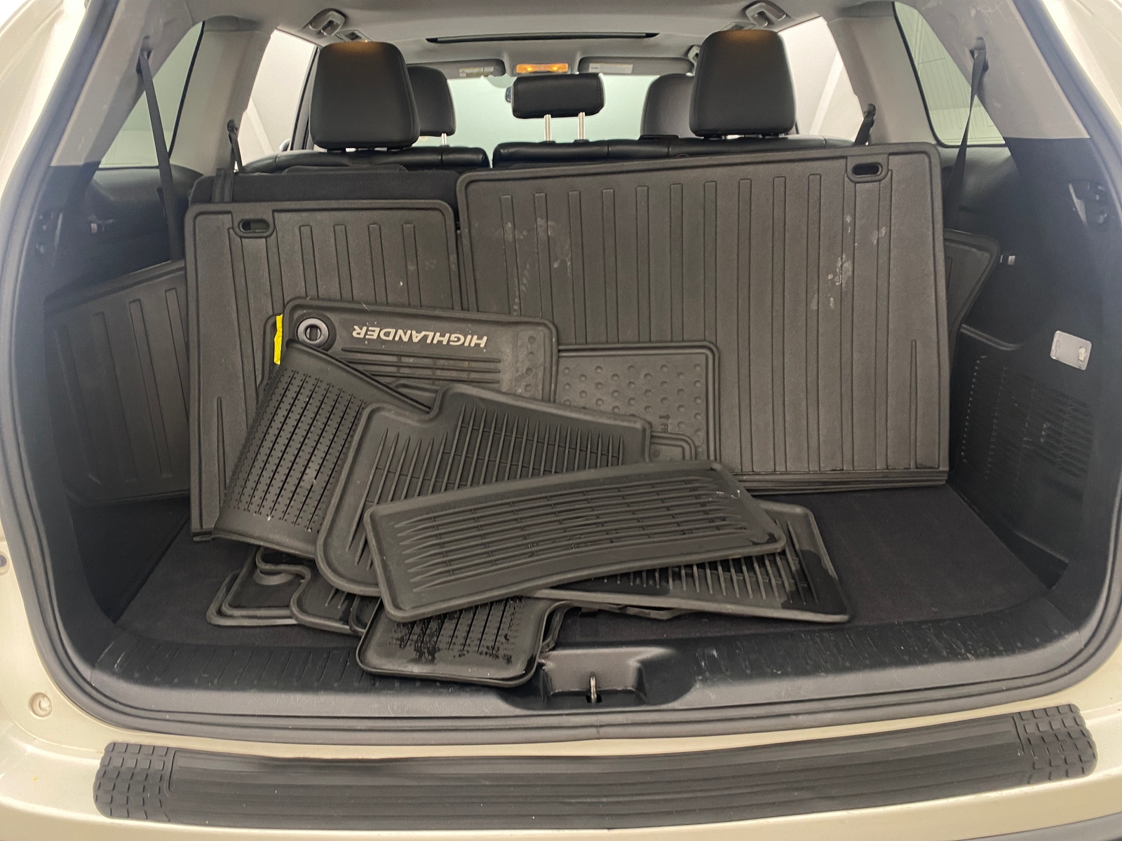 Thumbnail: 2015 Toyota Highlander - 6