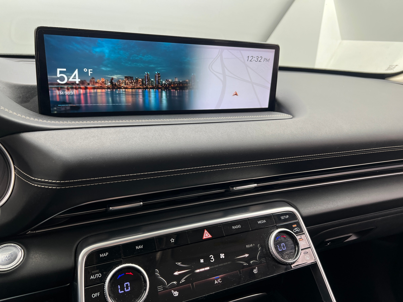 Thumbnail: 2021 Genesis GV80 - 3