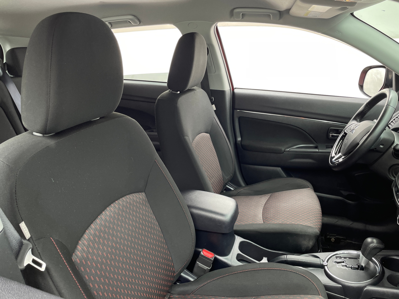 Thumbnail: 2017 Mitsubishi Outlander Sport - 2