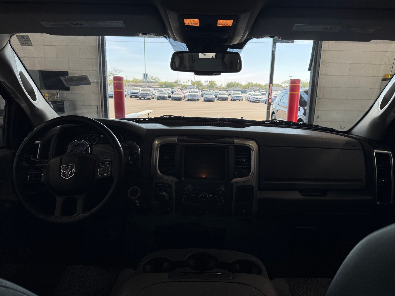 Thumbnail: 2019 RAM 1500 Classic - 3