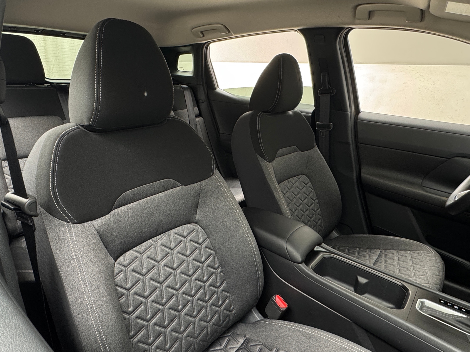 Thumbnail: 2025 Nissan Kicks - 2